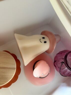 Cute Smiling Ghost candle in Cream and Pink